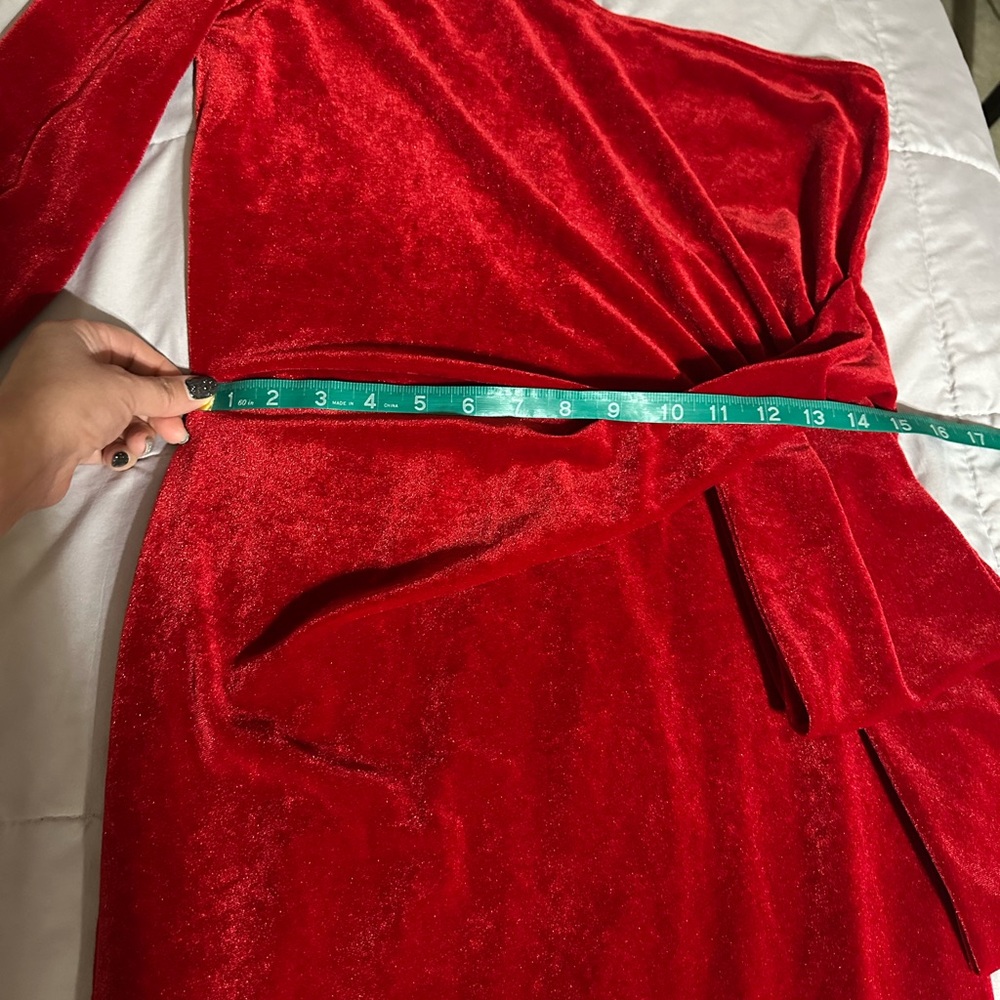 One-Shoulder Red midi Dress - Picture 8 of 13
